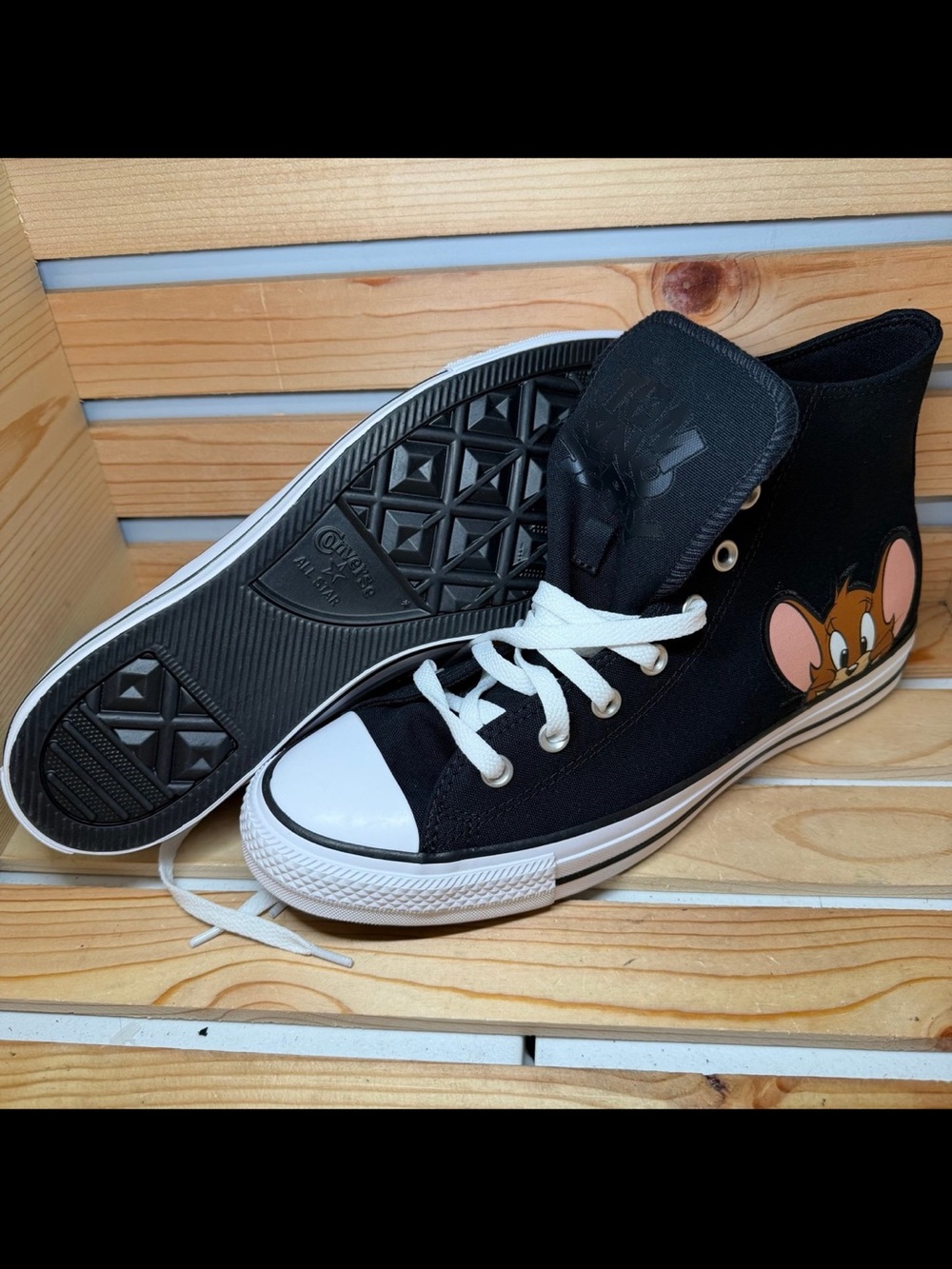 Converse x Tom & Jerry Chuck Taylor All Star High Top A15113C Mens Size 10.5 NEW